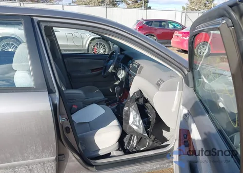 2004 Toyota Corolla Le z USA, uszkodzony, nr VIN 1NXBR32E64Z291977